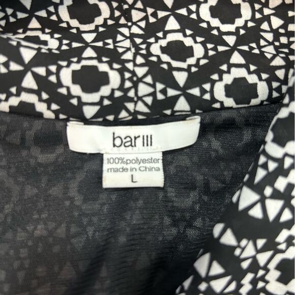 BAR III Black White Geometric Wrap Dress Size Large 3/4 Sleeve V-Neck - Picture 10 of 13